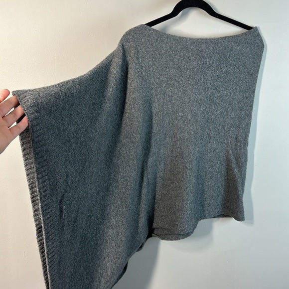 Ann Taylor Gray Wool Cashmere Blend Poncho - Picture 6 of 13
